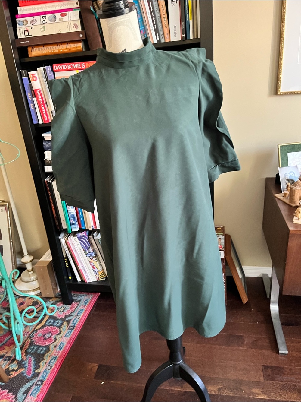 Zara Women's Forest Green Short Sleeve Shift Dress